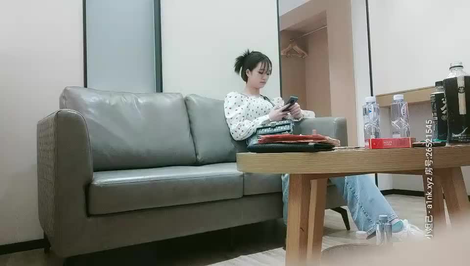 2@0@2@1@-@4@-@1@3@@9@1@沈@先@森@深@夜@场@挎@肩@包@牛@仔@裤@，@口@硬@大@屌@抹@上@润@滑@开@操@，@侧@入@操@的@妹@子@嗯@嗯@嗯@休@息@下@再@来@一@次