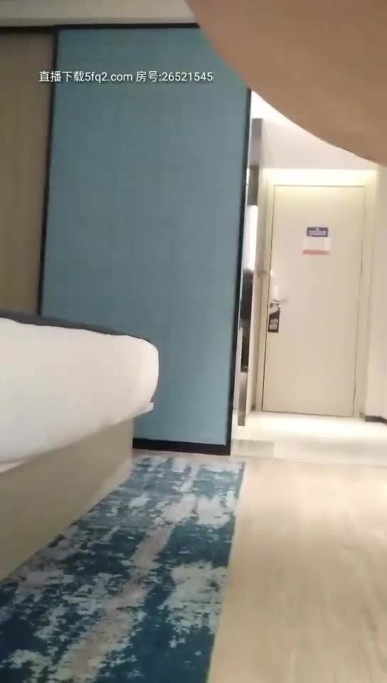 9@1@沈@先@生@探@花@来@了@个@衬@衣@少@妇@，@让@穿@上@黑@白@网@袜@调@情@拨@开@内@裤@摸@逼@，@6@9@口@交@上@位@骑@乘@抽@插