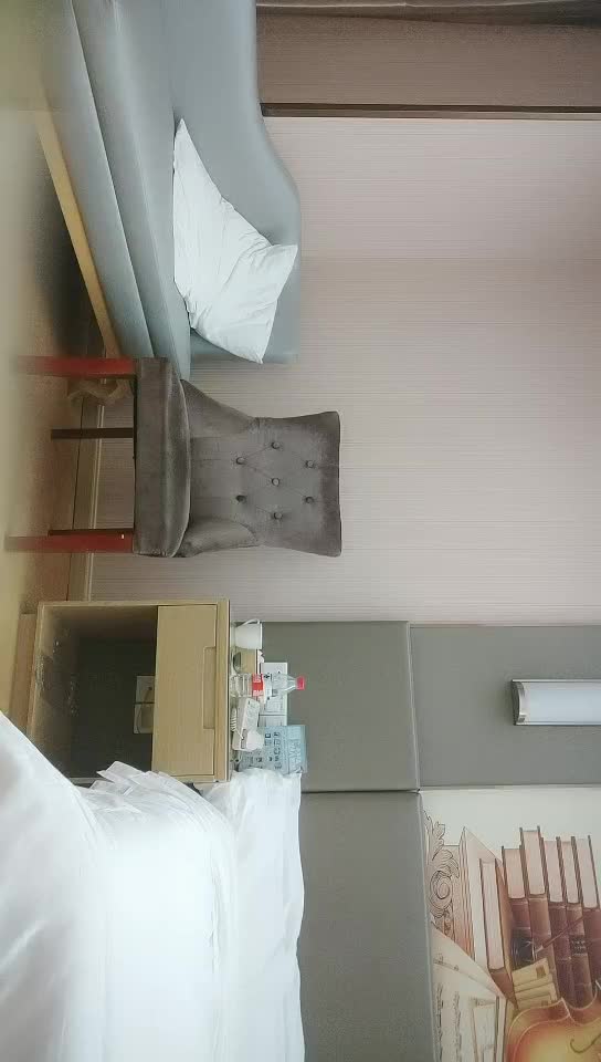 #少妇 #出轨    出轨，酒店少妇，出轨做爱，玩外快，被打桩机猛操大长腿黑丝，天给你看着就想干