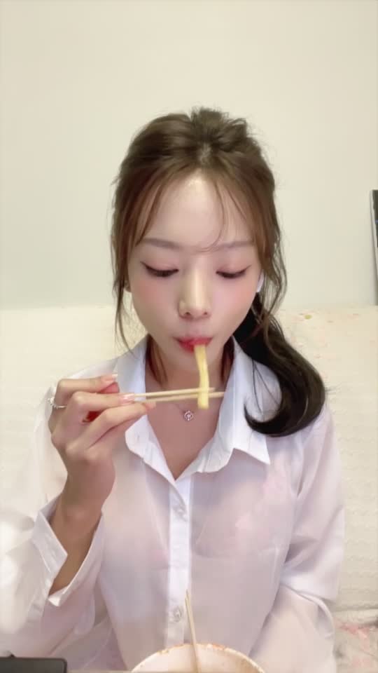 2048.hk@2095427295_2095427295_20251015-231306