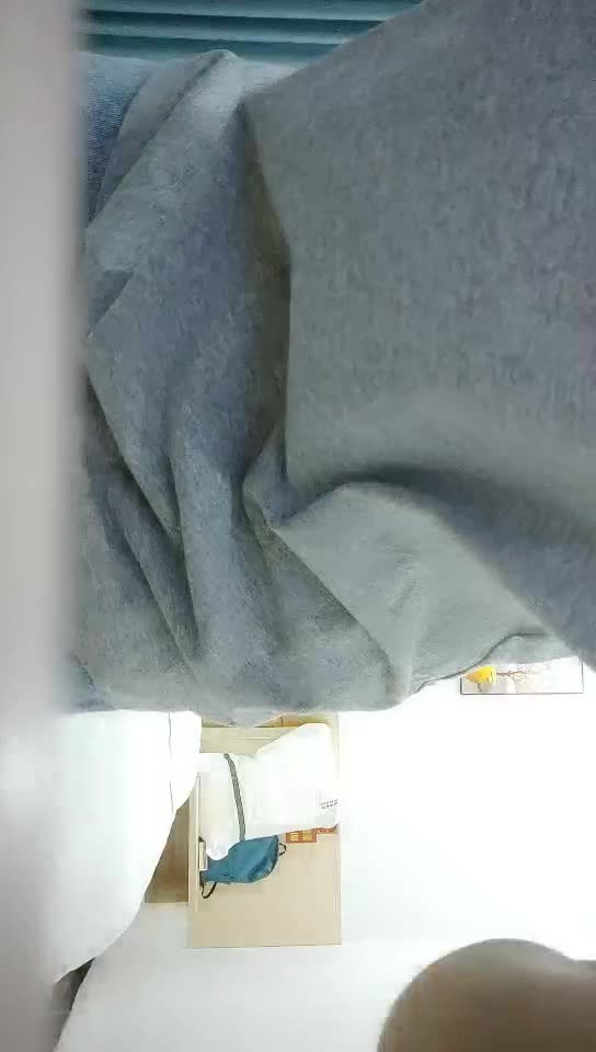 #少妇 #偷情   偷情，约炮漂亮小少妇，蜂腰翘臀身姿曼妙，温柔主动，好似情人再相逢，后入啪啪干得高潮阵阵，性爱舒服满足