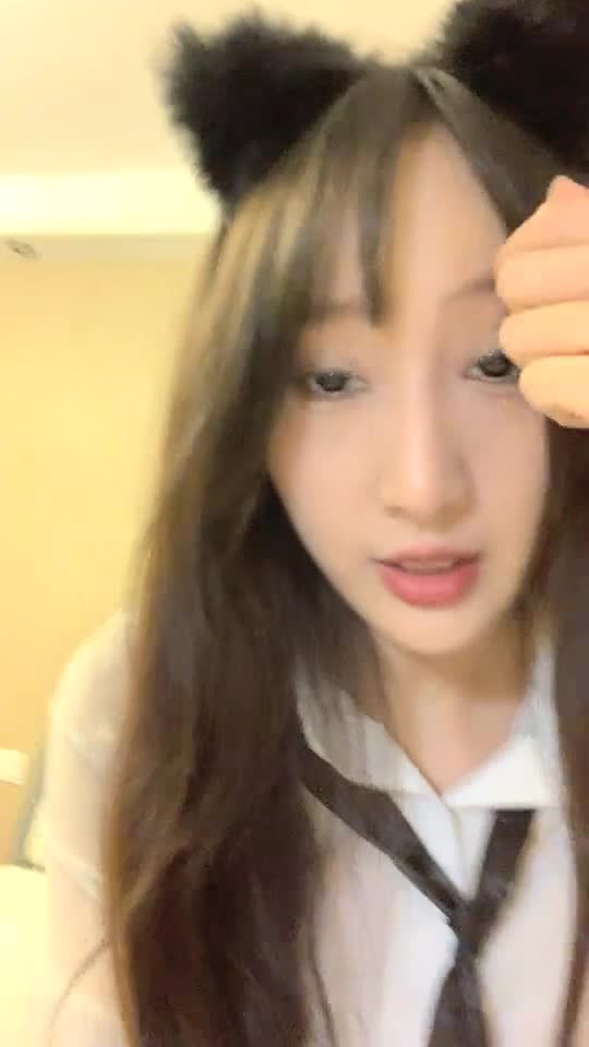 #少妇 #出轨    出轨，极品小少妇酒店约炮，日入过万，值得票价，人间绝色尤物佳品，活好啊