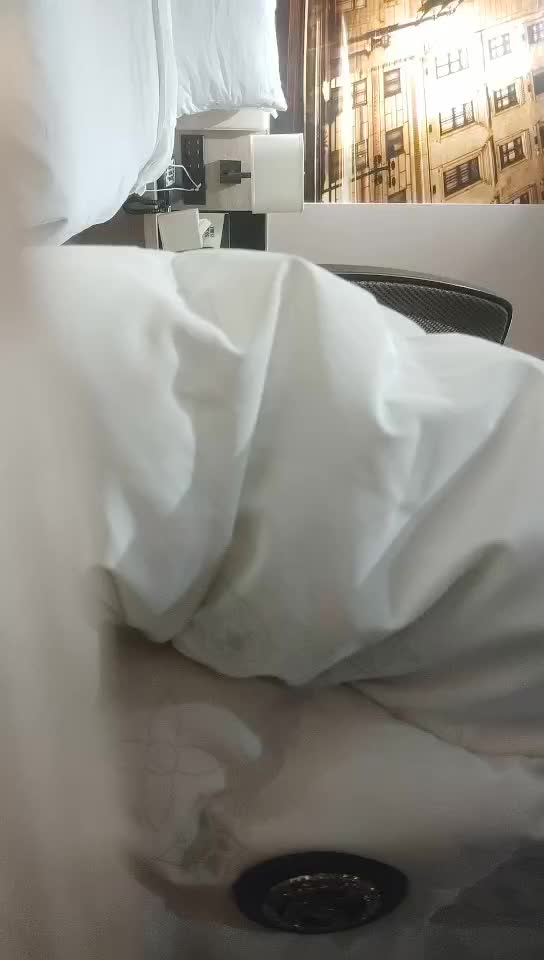 #少妇 #偷情   偷情，网约外围少妇，肤白貌美极品尤物，又抠又舔，精彩视觉盛宴，直接高潮满足性生活