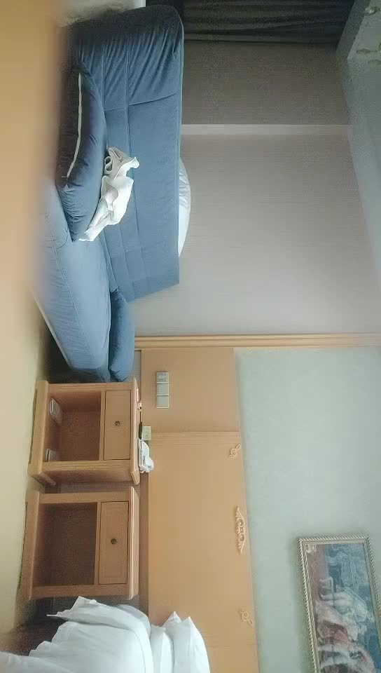 #少妇 #偷情   偷情，极品打桩机，身材好外围少妇，实力征服她，调情各种姿势抽插骚逼，叫床很有吸引力