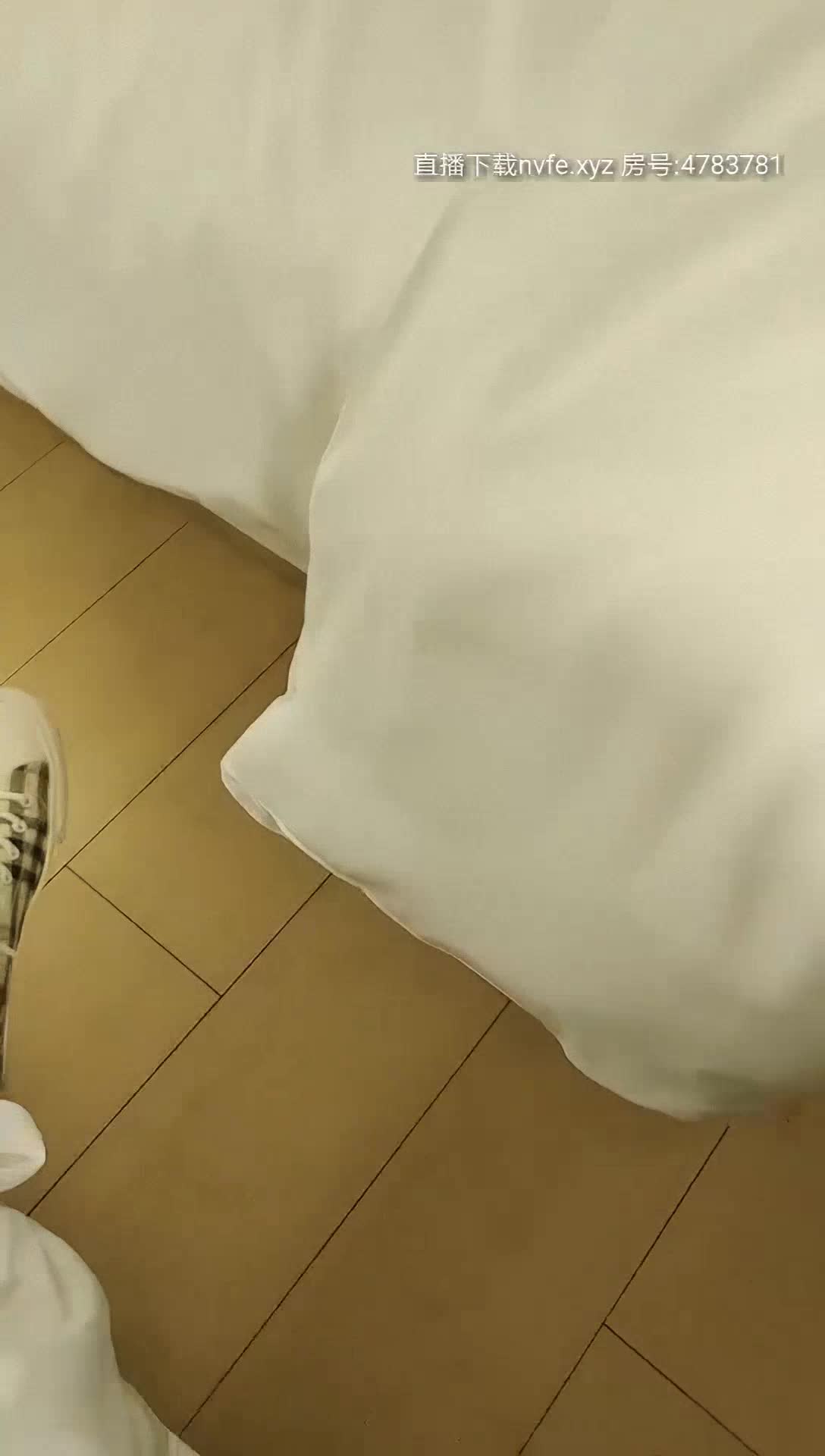 #少妇 #出轨    出轨，约小少妇，你往哪里一坐完全就是一件艺术品 摸我胸 我的胸好软的，嗲嗲叫床声真动听