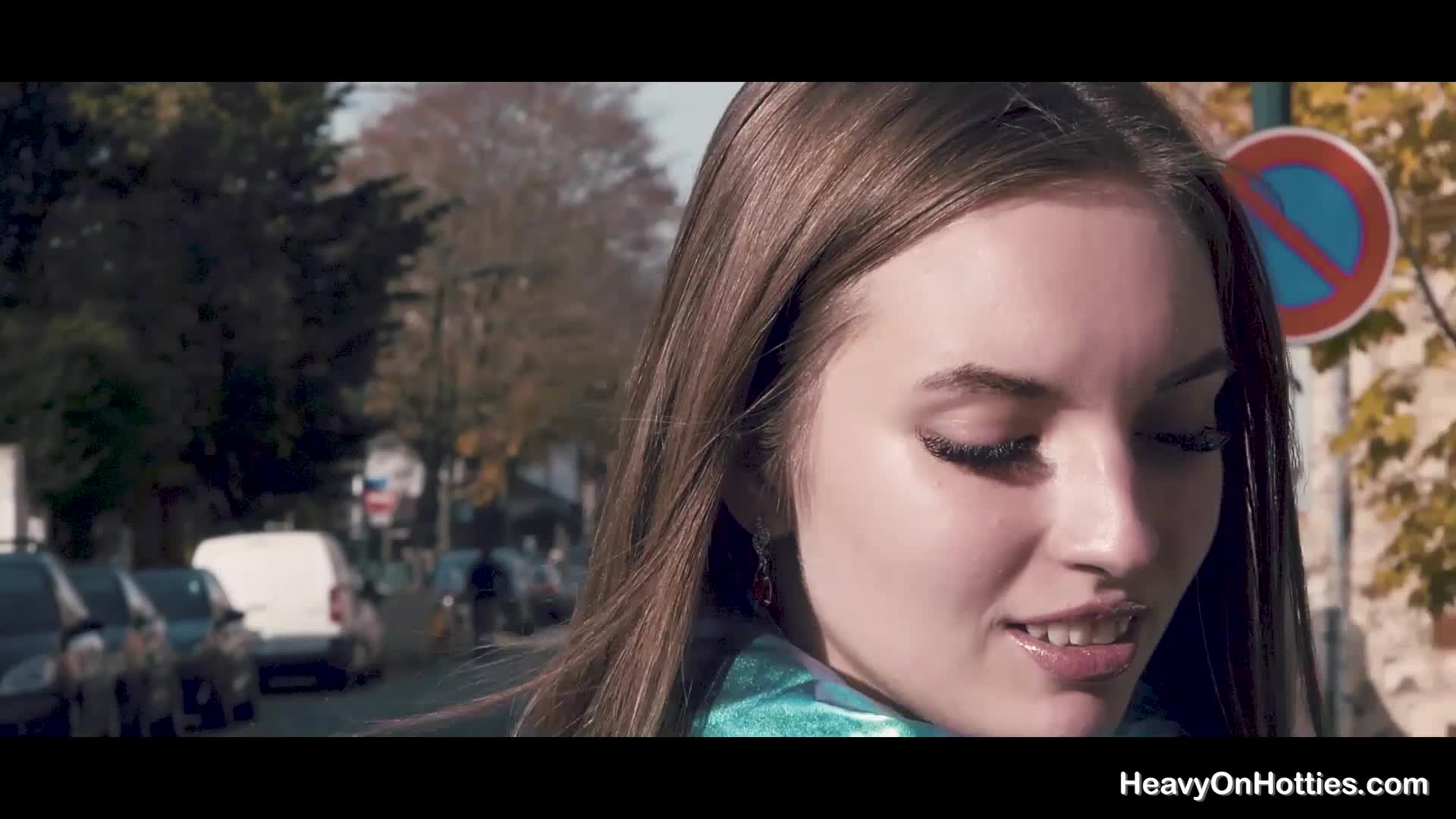 HeavyOnHotties.20.04.17.Vika.Lita.Market.Sex.(1080p)