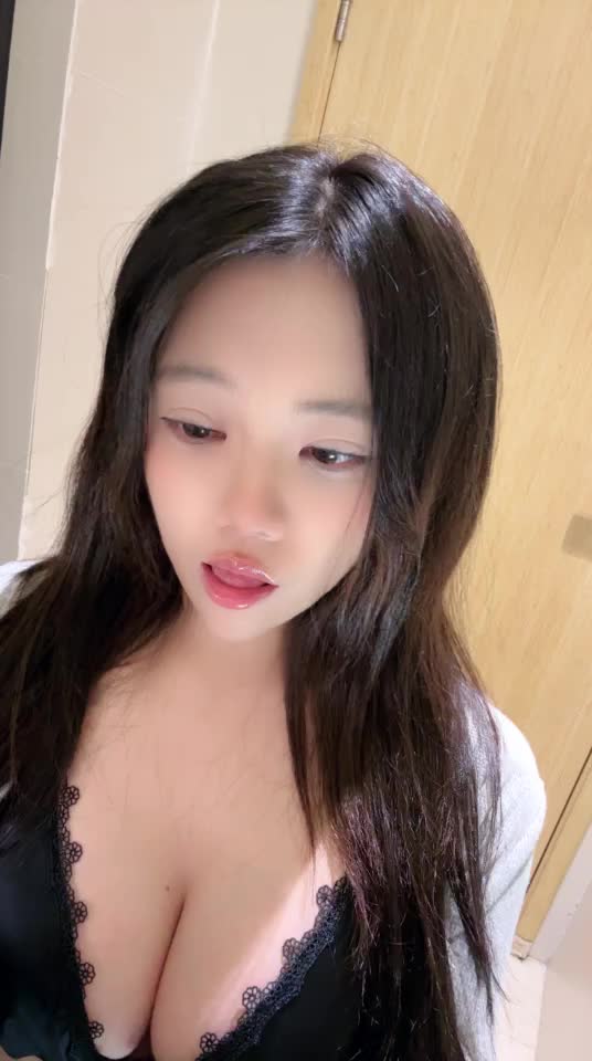 2048.hk@05小妮娜10月5日--1759676069