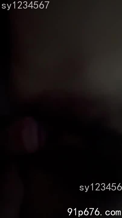 04年女大满着家人偷偷带男友回家ii