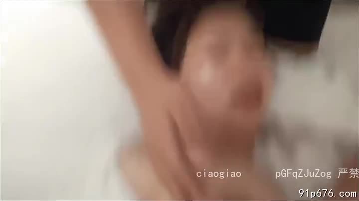 富婆spa理疗 被技师按的心花怒放 淫水直流 忍不住勾引男技师来一发