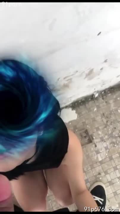 在废弃教室和165白袜女大打野 抱起来贴墙操