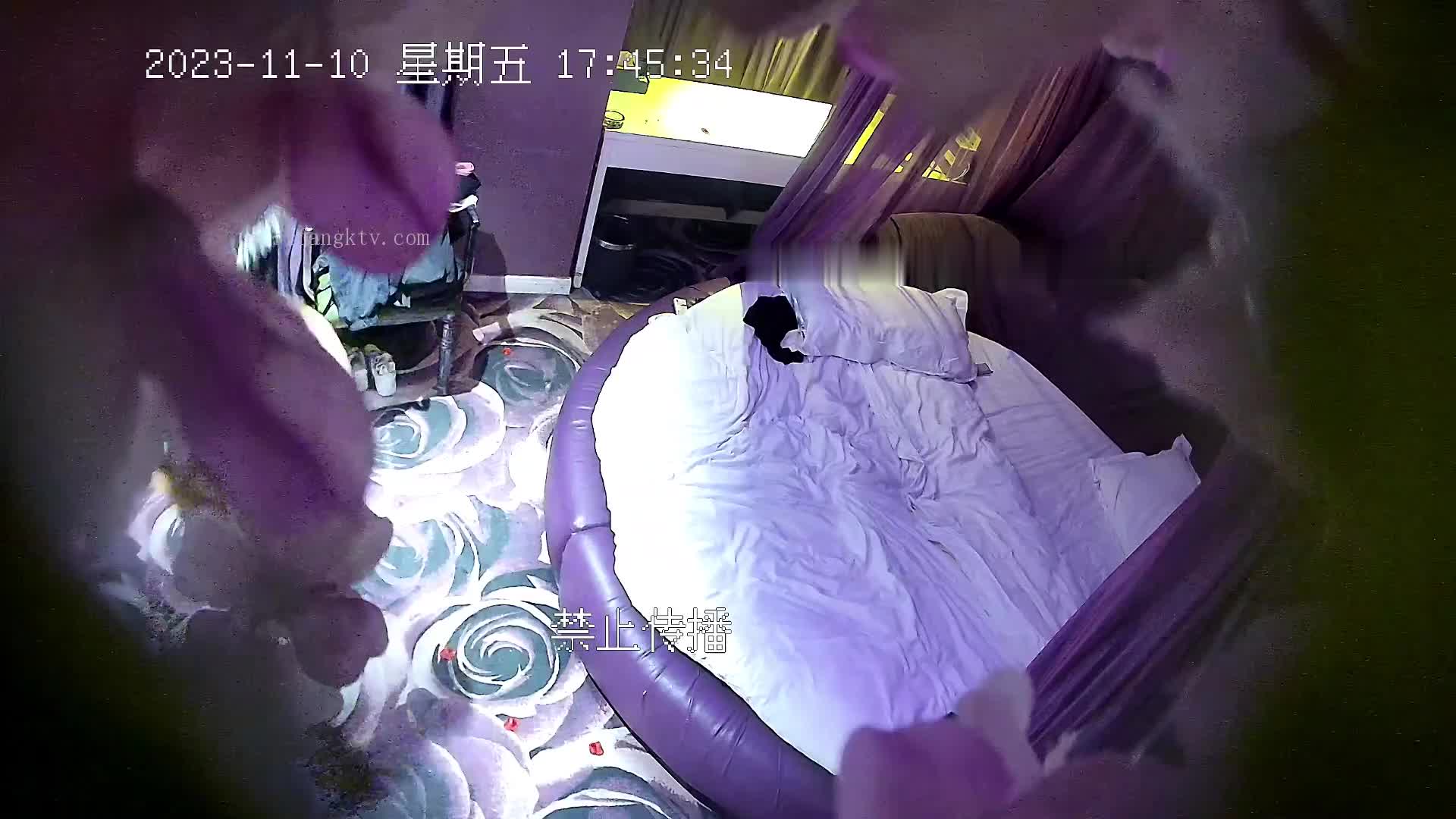流出酒店偷拍 情趣装骚妇被纹身猛男小哥侧入各种姿势干的死去活来呻吟胡言乱语
