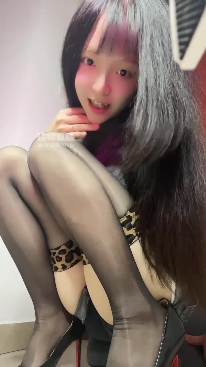 2048.hk@小欲红绿灯香水黑丝强力压榨你是看着主人视频打飞机的废物吗黑丝多次脚榨鞋跟插马眼吸香水多次射精2025-07-21