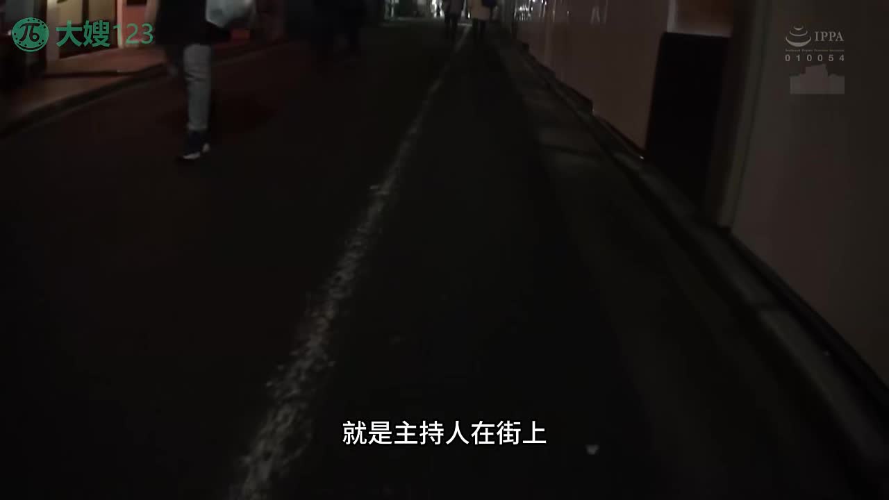 水果派 251107C闺蜜一起比赛拿大奖，结果黑丝美腿比着爽闺蜜被操爽的直浪叫，你说自己骚逼怎会不想要番号：HJMO-405#闺蜜 #双人 #综艺 #比赛