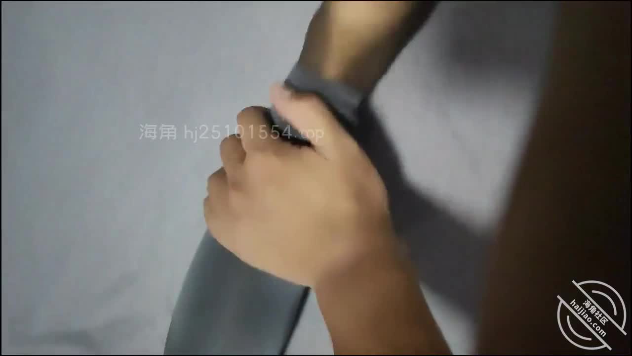 2048.vip-海角大神《爱穿丝袜的亲嫂子》嫂子为了保持身材报了个瑜伽课 然后穿着瑜伽裤就被我操了