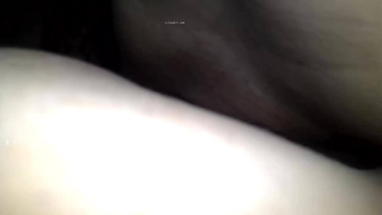 #熟女 #人妻 #丝袜 #偷情去极品黑丝人妻家中偷情，骚货骑脸让舌头来操逼，招式繁多表情淫荡