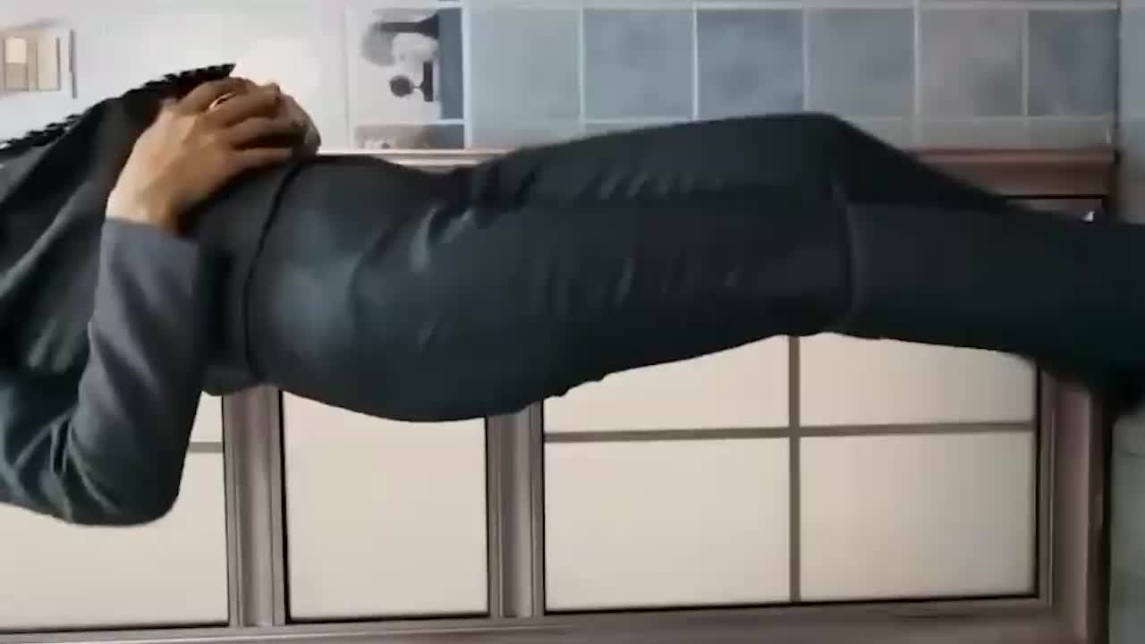 #抖音 #熟女 #人妻 #少妇抖音福利办公室职业装性感熟女【郝主管】和粉丝啪啪高跟自慰