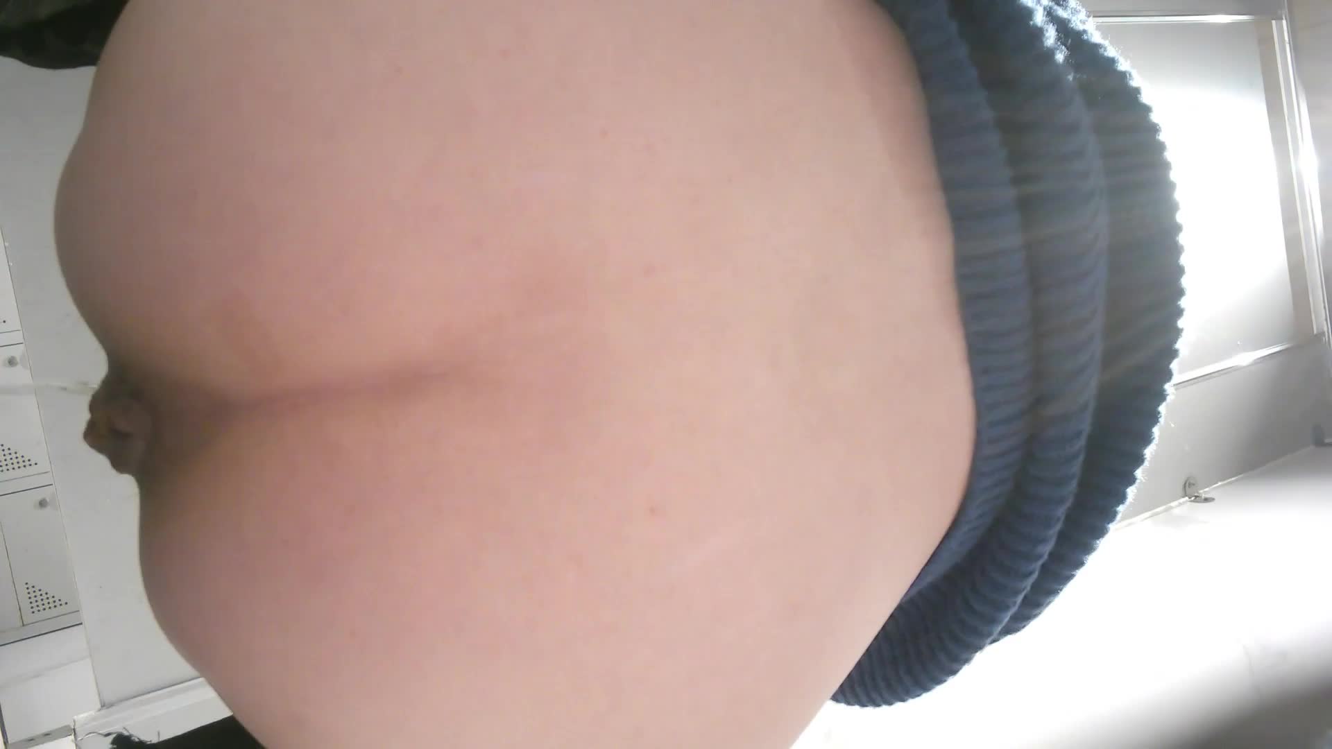 2048.vip-十一月最新流出 高校女厕高清后拍学妹尿尿紧身牛仔裤靓妹站着擦菊花