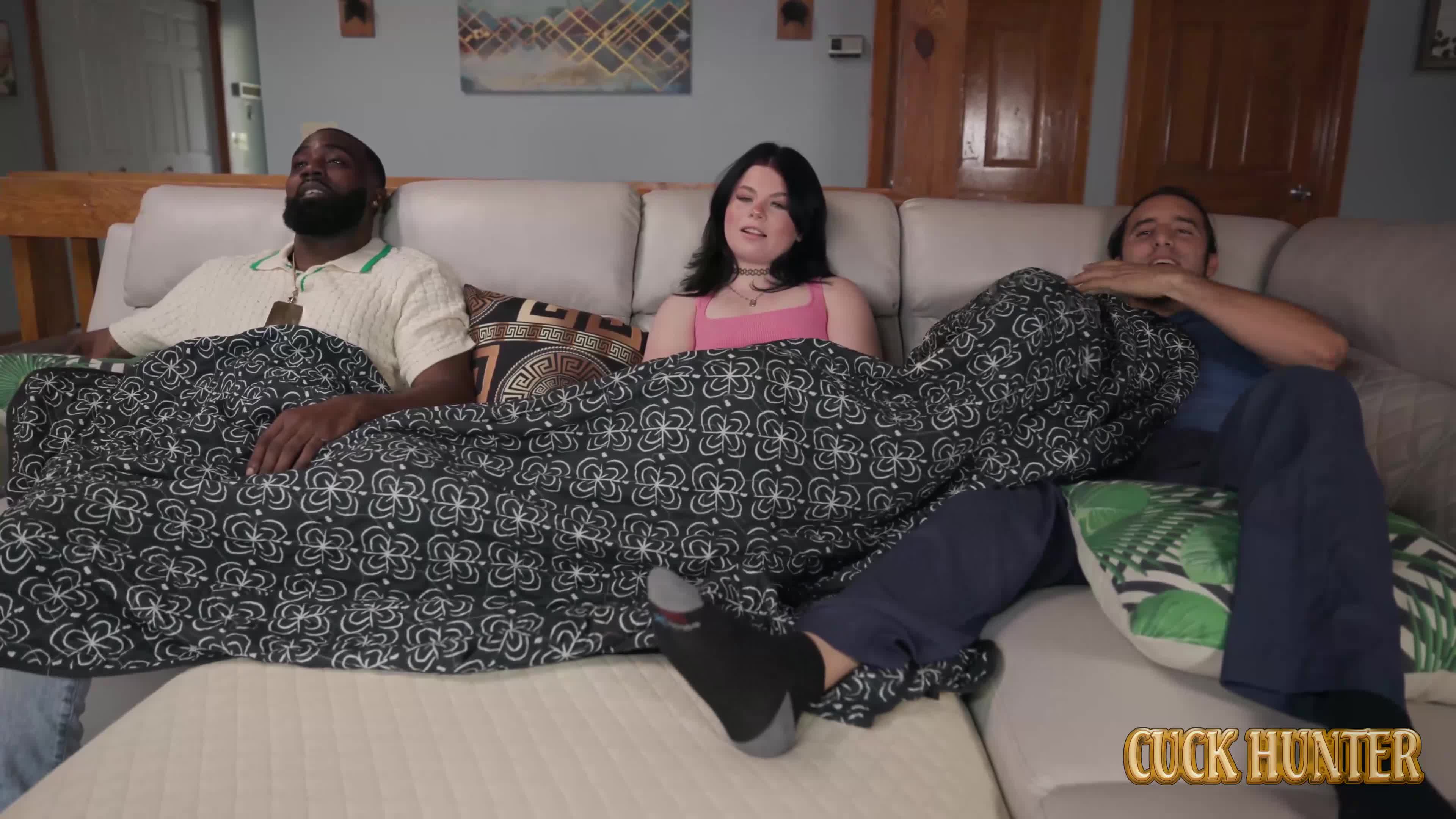 cuckhunter.25.09.01.lola.valentine.4k