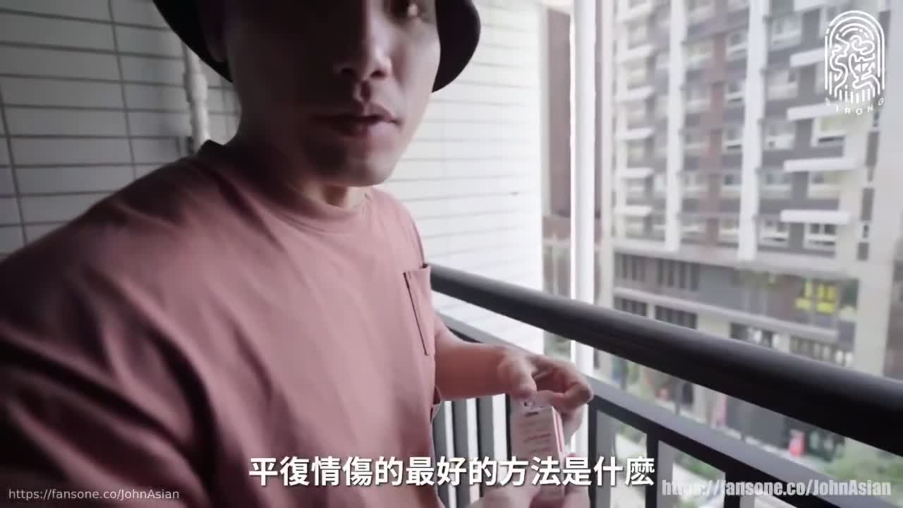 巨乳骚货狂野做爱，深喉口交，骚逼被大鸡巴干#深喉 #巨乳 #骚货 #操逼 #做爱