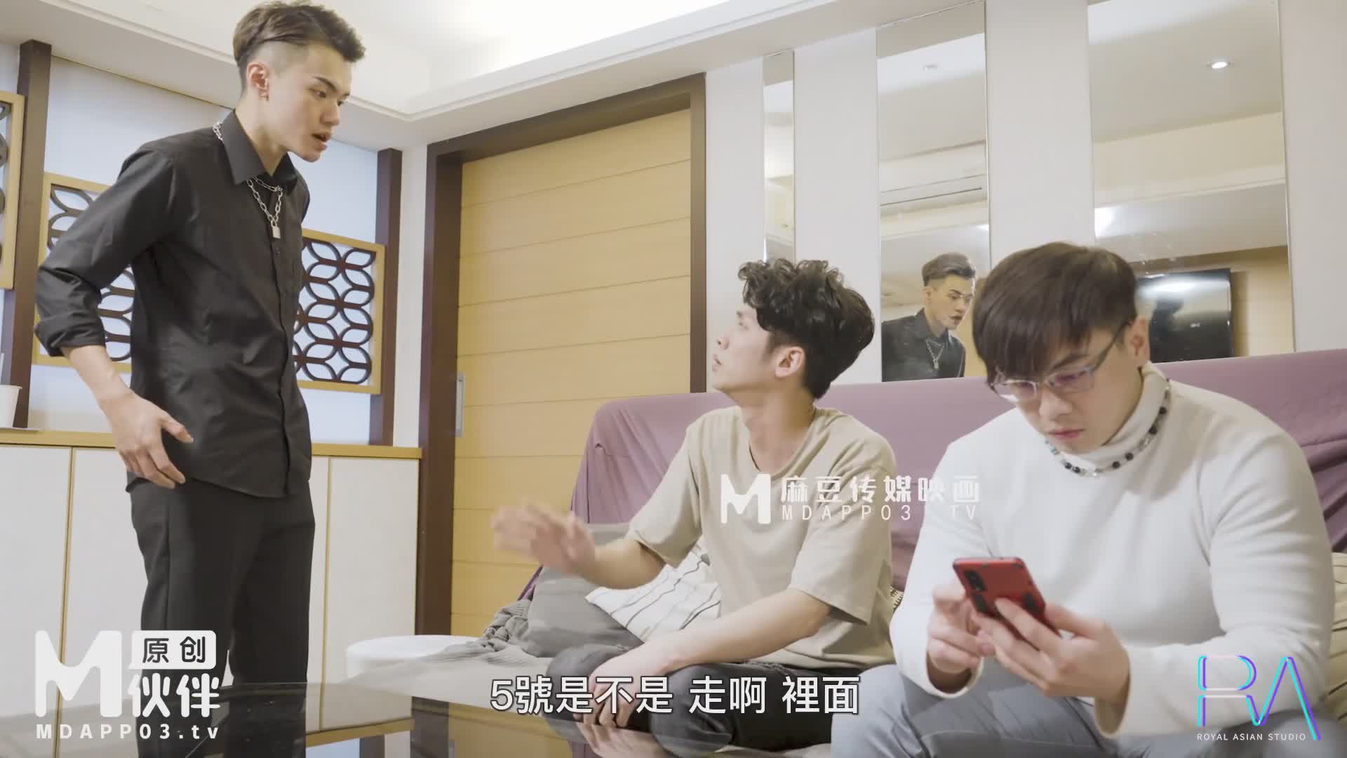 巨乳按摩师淫欲榨精，手法按摩鸡巴，顶进多毛骚穴抽插#巨乳 #骚货 #颜值 #按摩 #榨精