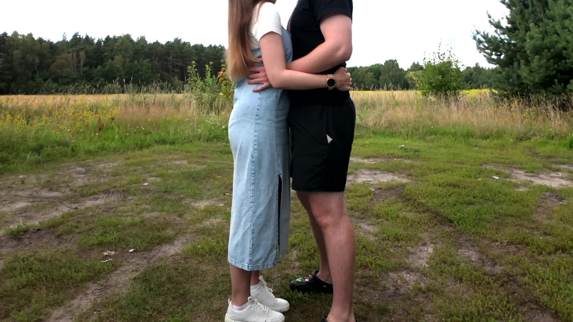 2048.hk@NikaBunny69--我喜欢在户外吮吸鸡巴，在公共场合吞下精液更有趣  Pornhubcom