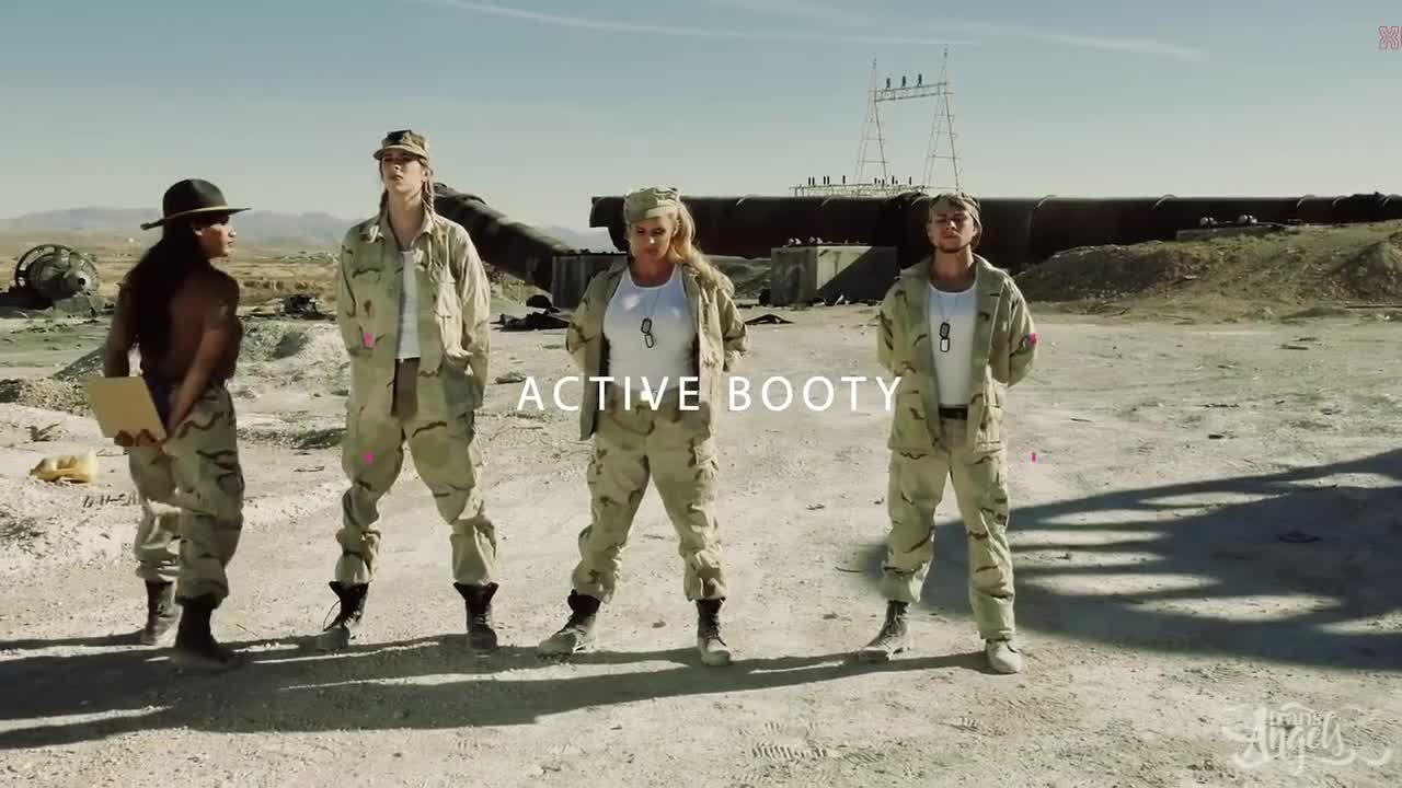 2048.vip-军队风Jessy Dubai在沙漠与Casey Kisses来一场双人TS四人混战 沙漠火热到需要用激情降温