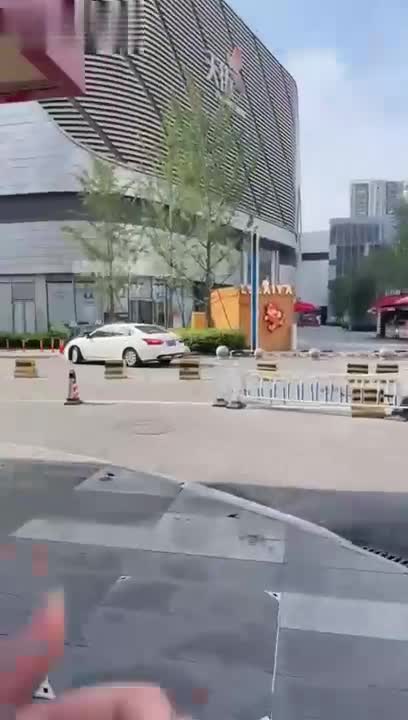 2048.hk@素人挖掘机TJ：开发05白丝开放素人开发放得开05公主裙白丝素人油亮白丝太美了又滑又有味道超级有感觉踢裆碎蛋超用力踩脸窒息全程开发她都很开心说虐我很有乐趣2025-07-17