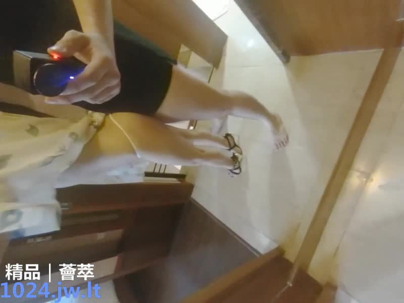 2048.hk@SDのSDの素人搭訕與輕熟美乳姐姐的完美約會／威逼利誘下終搞定女友36F巨乳女閨蜜～01