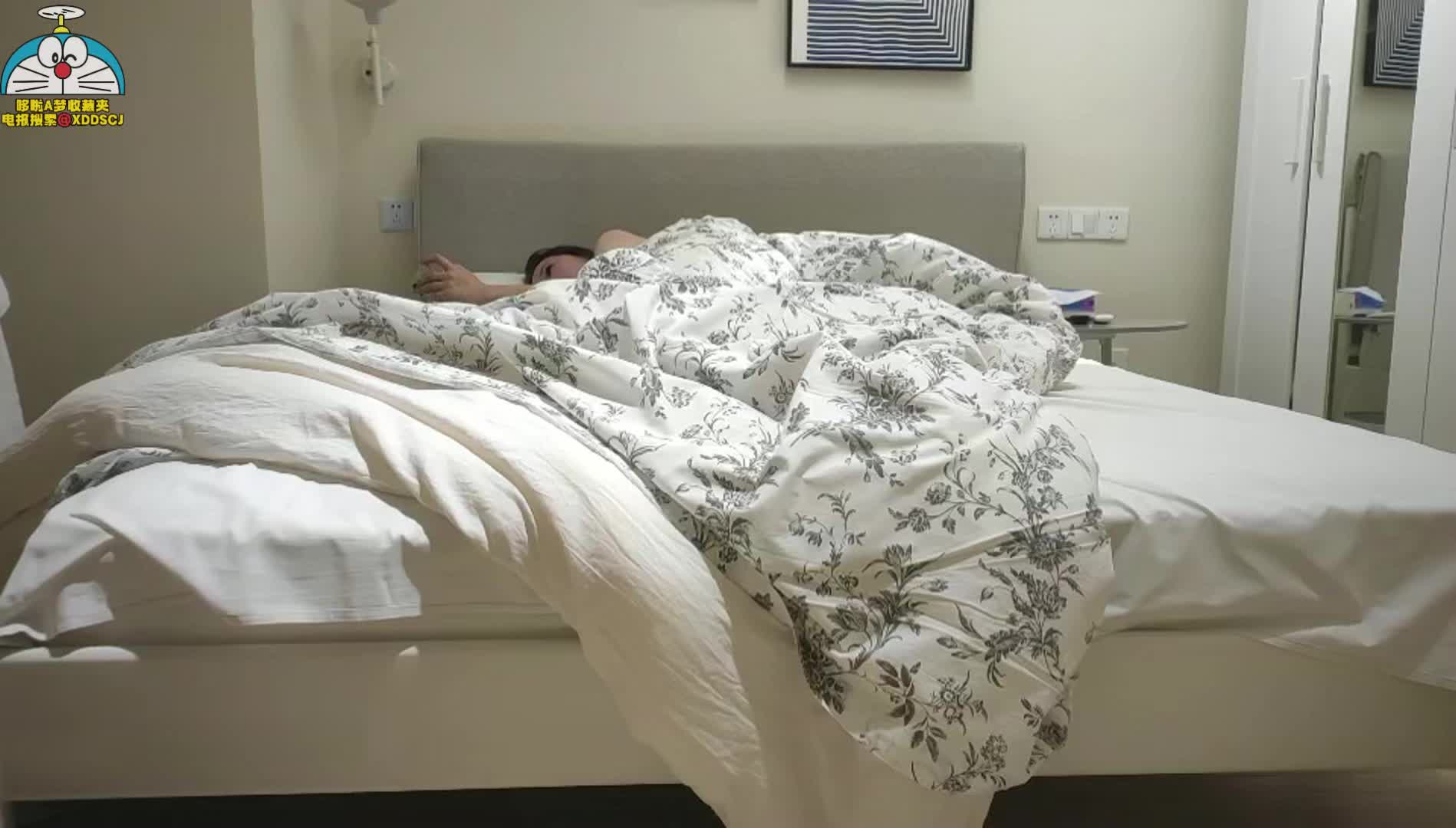 #少妇大叔记录和极品身材的美少妇啪啪全过程