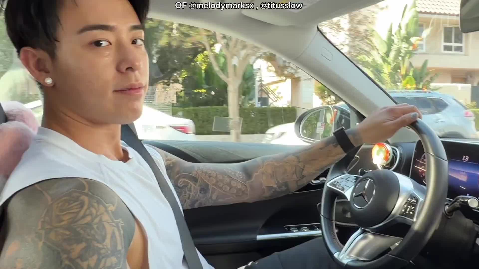 2048.vip-新作】P站 Melody Marks x Titus low男朋友驾车的时候忍不住直接帮他口了起来,赶紧回家做没做完的事