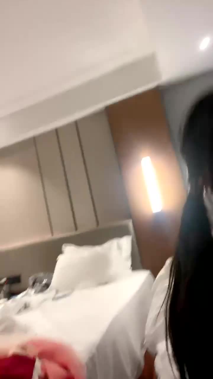 双马尾新人学生妹！酒店开房小男友操逼！娇小身材紧致小穴，舔骚逼快操我吧，第一视角猛怼 #国产 #萝莉