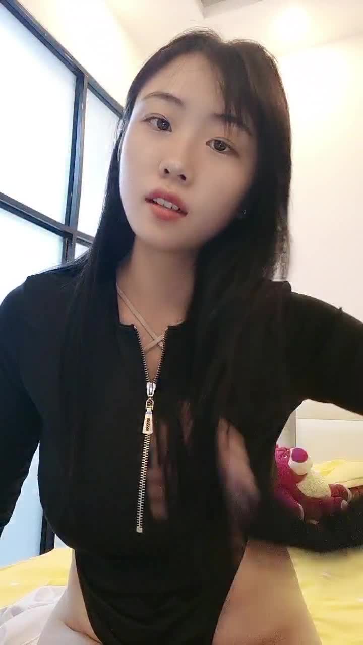 极品G奶美乳女神下海粉嫩大乳晕超柔软，揉捏巨乳抖动，掰开粉穴特写手指扣弄 #国产 #自慰  #直播 #反差