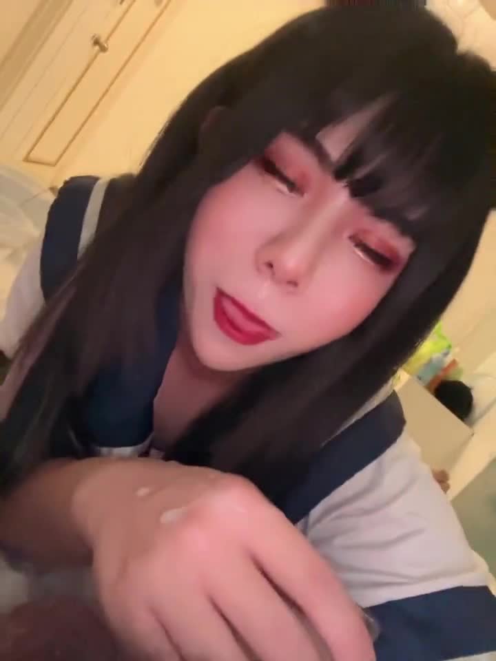 2048.vip-有够粗，完全放不进去，想被射在嘴边，可以来喂我吃精液吗，不小心被噎到，但好开心