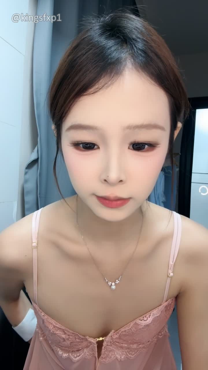 2048.vip-反差少女【妈妈886】极品校花下海 真是美到极致 外表清纯超淫少女 美腿翘臀美脚天天要被炮友内射