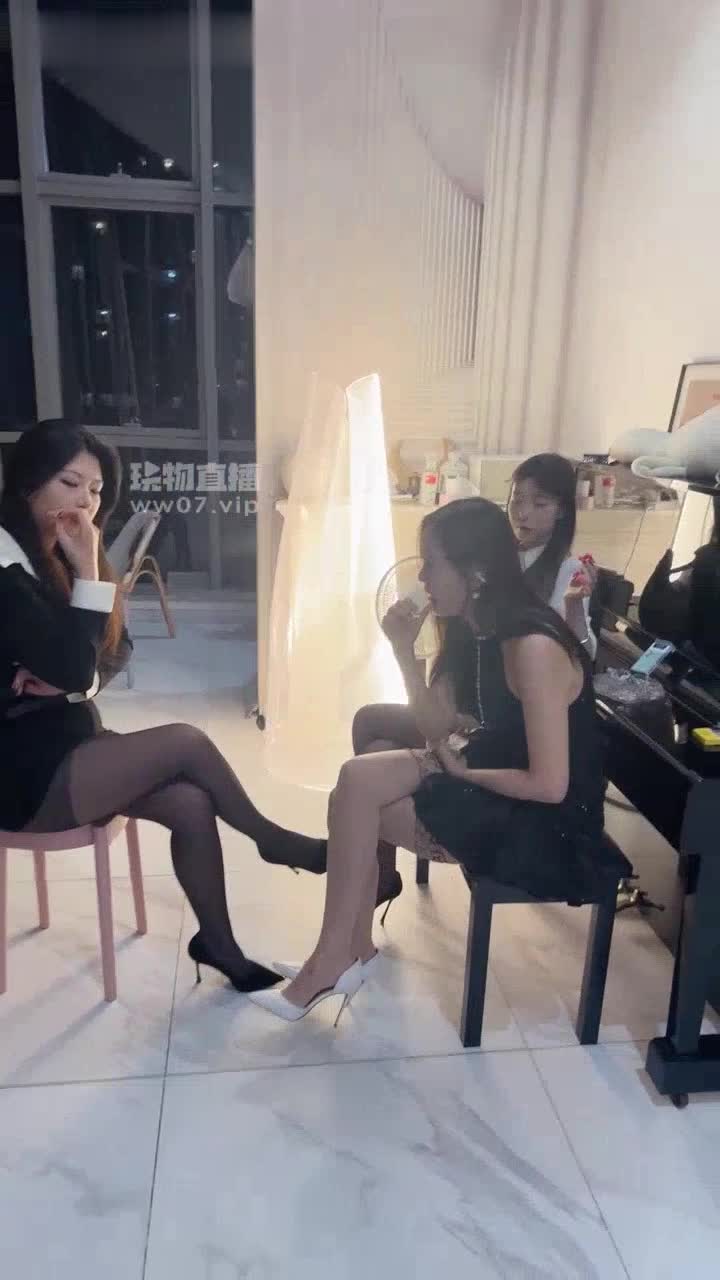 2048.hk@牙乖乖惠子sama温瑾samaTJ：三S戏耍外卖员暴力高跟踹头过来送外卖还敢闻鞋老子能让你爽了吗贱狗爬过来挨揍让你难兄难弟救你吗过来就是白给视角3