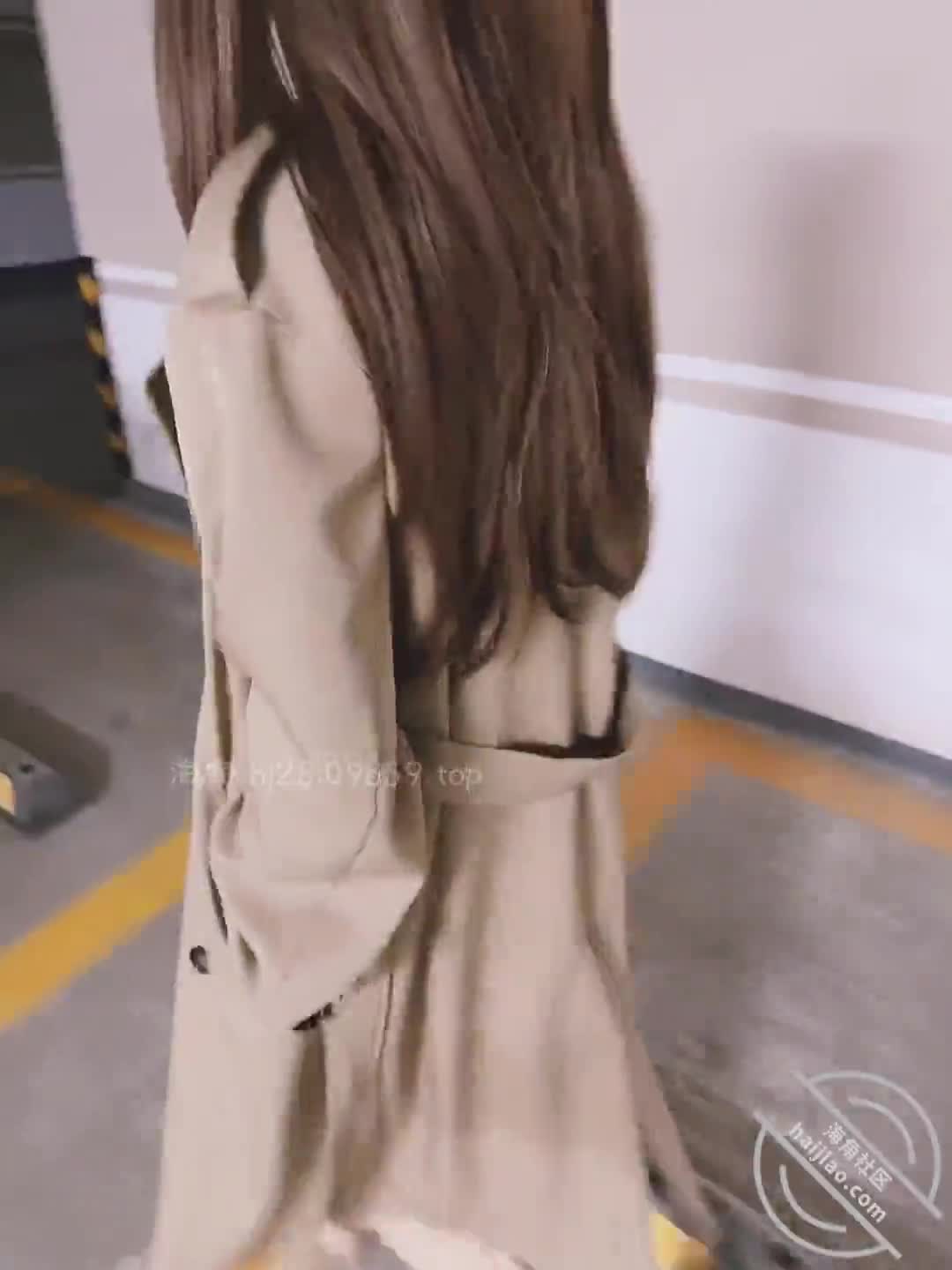 2048.vip-肤白貌美大长腿小嫂子『169310278101』嫂子喜欢上了漏出野战的感觉，深夜主动拉着我去车库漏出野战