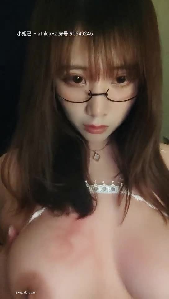 2048.vip-推荐 颜值嫩妹【喝小怡的蜜汁】大奶靓女，淫语挑逗，刚下海放不开，只肯露奶，还得大哥调教