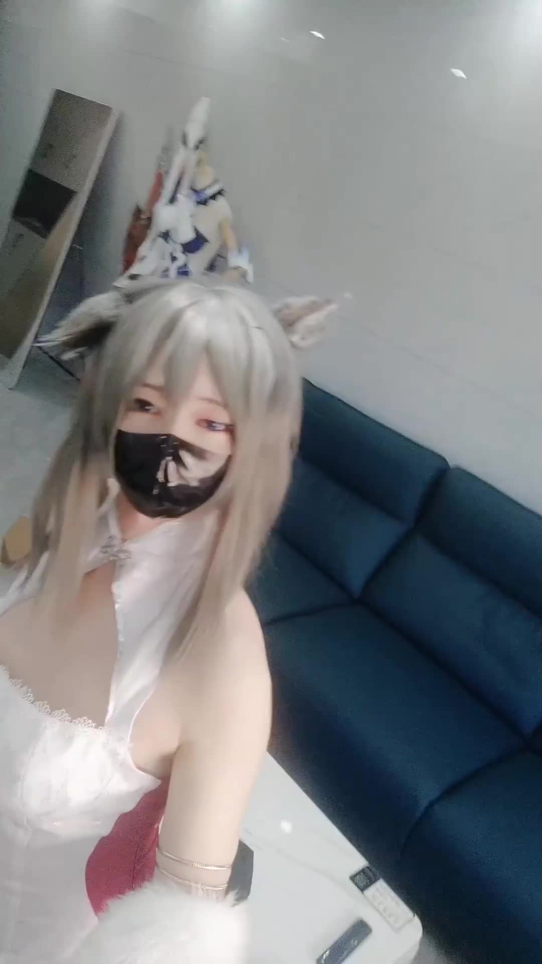 2048.vip-精品推荐【推特】极品伪娘『水银灯』超清无水会员订阅-COS明日方舟旗袍胶棒慰菊尿在高跟鞋里喝下