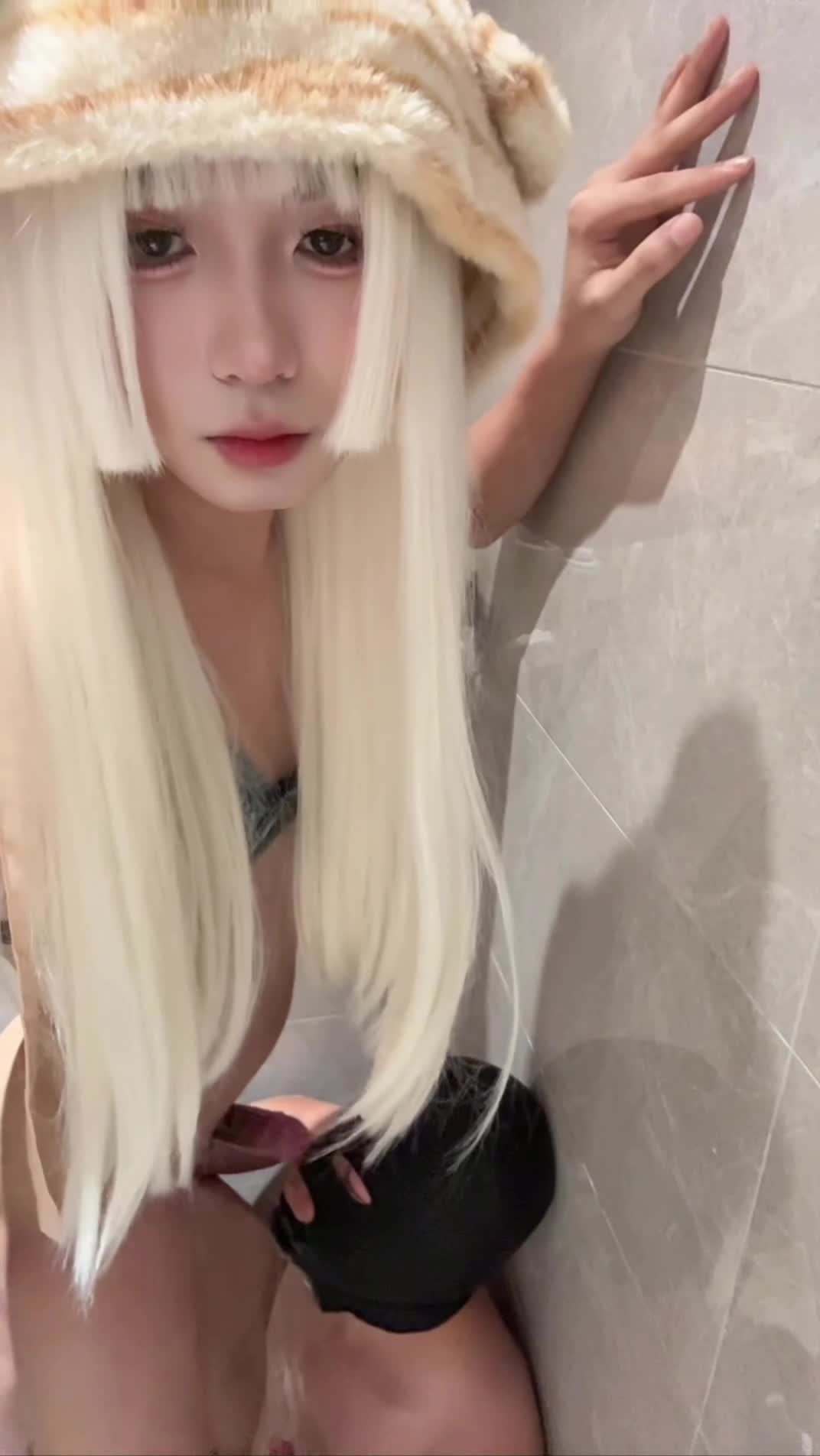 2048.vip-国产极品TS 榛榛 国产人气TS，外表清纯靓丽，实则高冷傲娇，符文强化附魔，榛榛女王驾到，最新「无水原档」合集