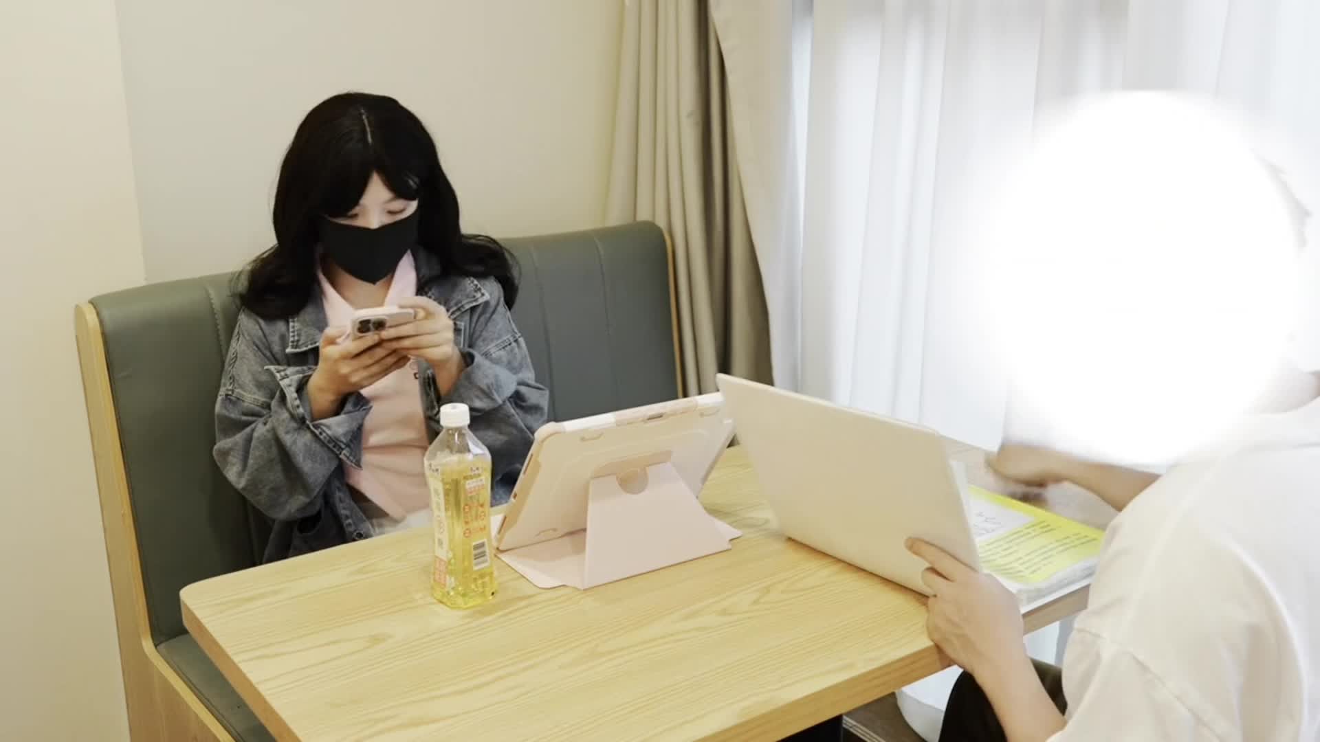 2048.vip-剧情网黄 cherrycat 两部曲女友为了彩礼和村长的儿子结婚 vs 小猫去公共自习室发骚勾引大学生