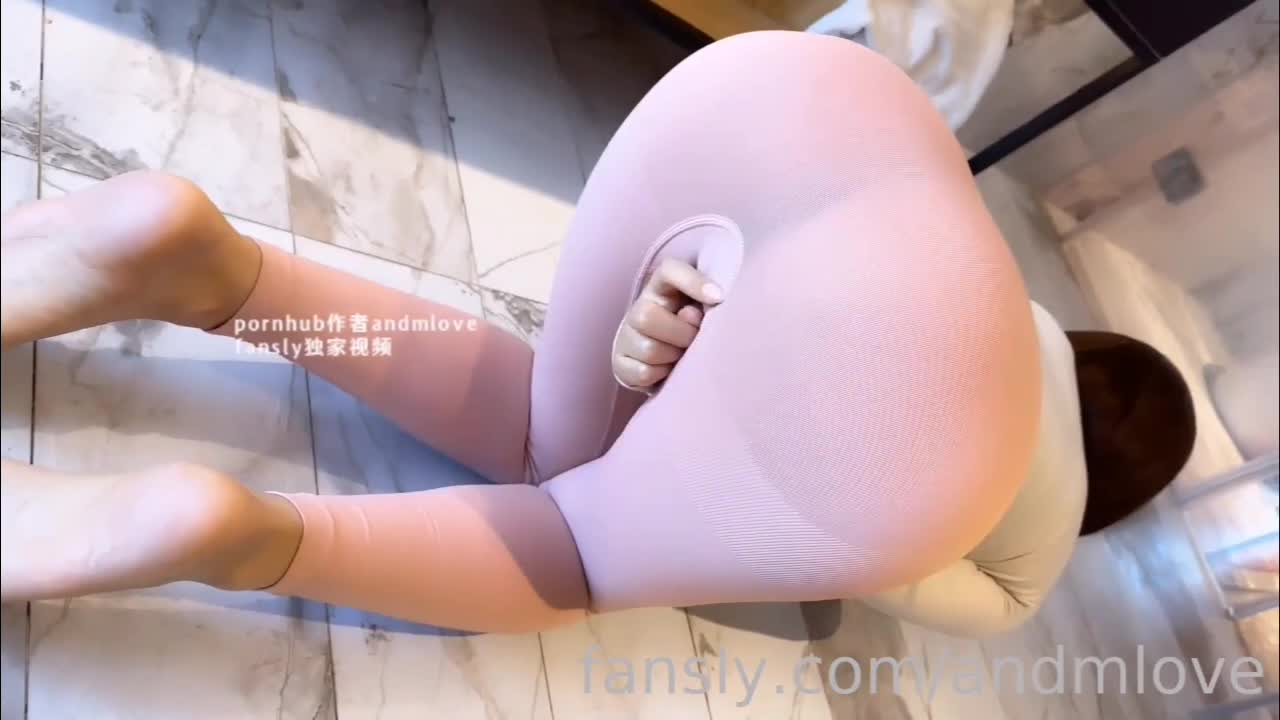 #andmlove #瑜伽裤做完瑜伽穿着瑜伽裤酒店偷情啪啪，暴力后入翘臀