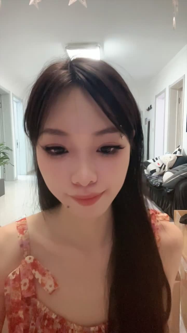 2048.vip-倩倩酱】骚母狗浓密黑森林大白长腿 黑丝高跟制服舔足调教