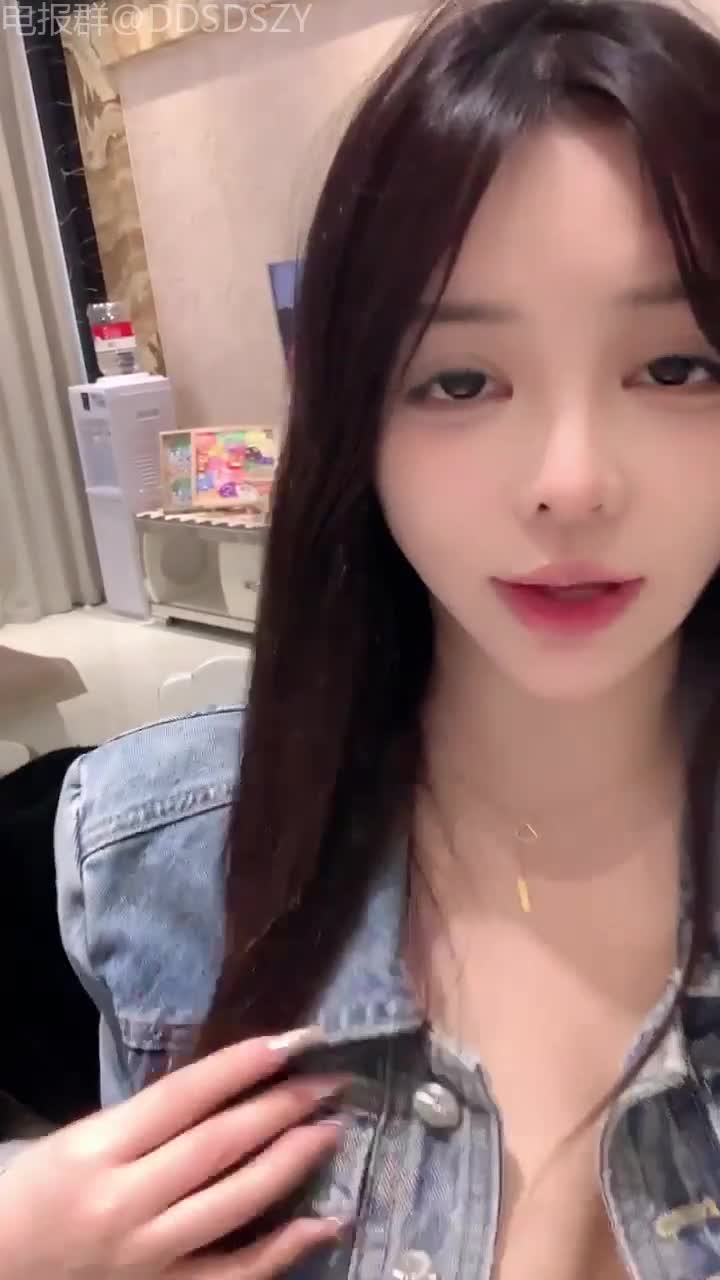 2048.vip-天然核弹爆乳女神！揉奶诱惑【炸土豆】完美颜值~淫液拉丝跳蛋自慰 4