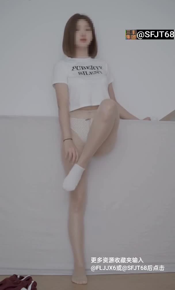 #福利姬 #调教 #自慰 #性爱 极品身材蒙面辣妹，露脐半袖，齐逼短裤，扒开内裤被抠逼，插逼！淫叫非常好听！点我搜索全网资源其余作品放内部群了，点下面进群‼️其余自慰视频合集点击这里获取