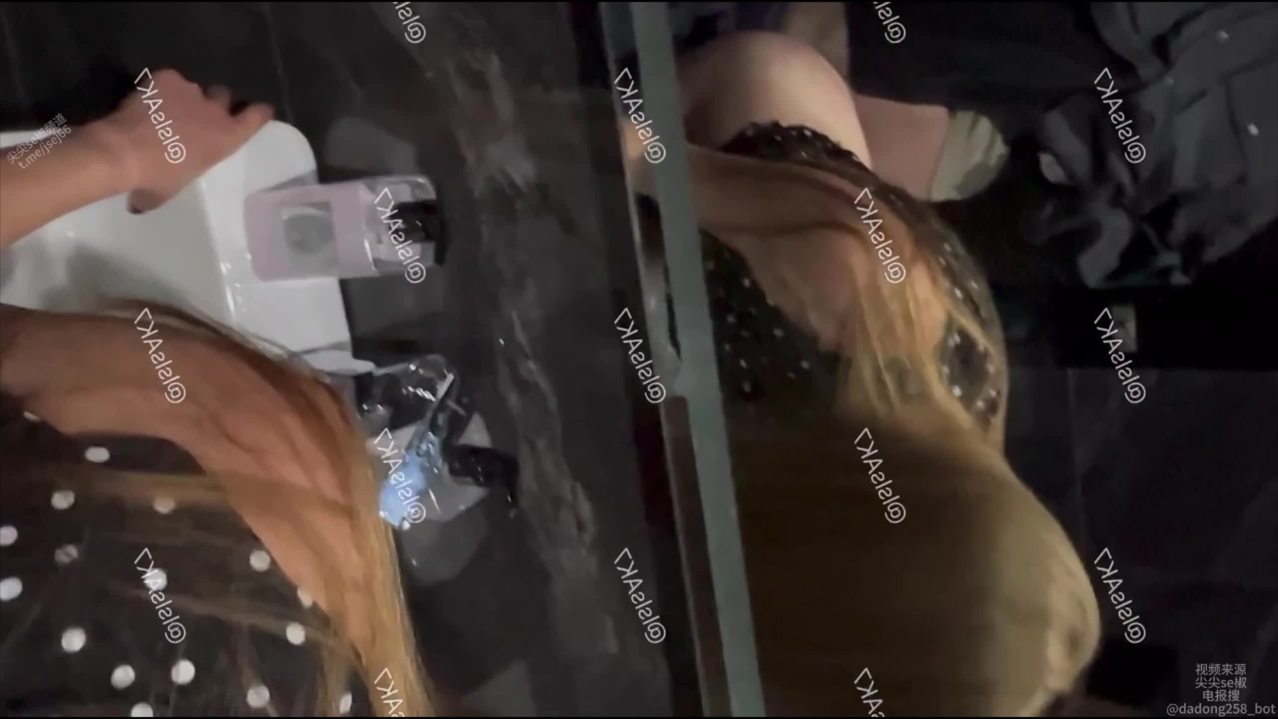 2048.vip-重磅核弹专业养狗人 lslsAK7 12月19号完整版 最新约啪