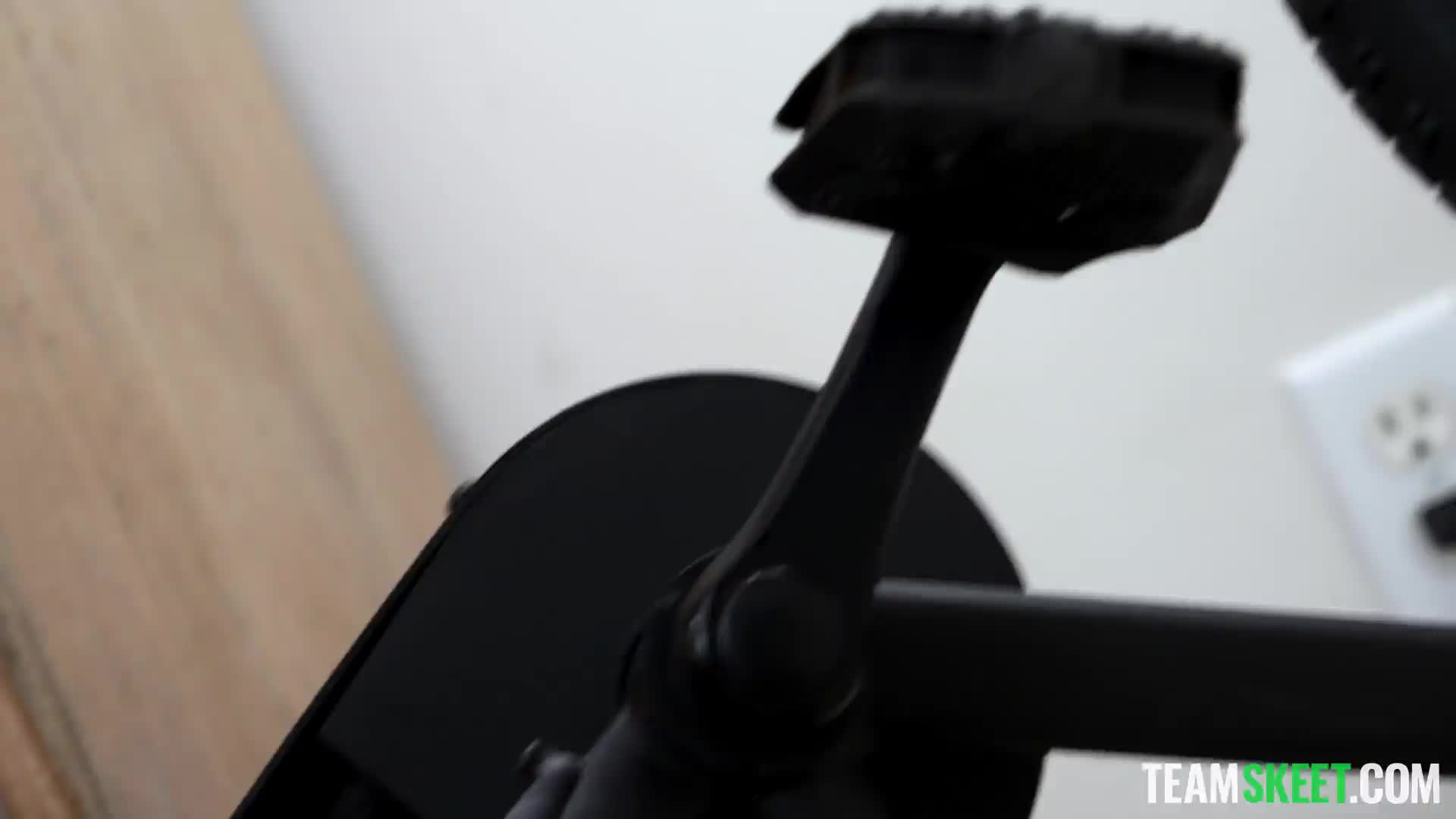 2048.hk@Tomboyz - You Can Be A Tomboy Just Suck Your Stepdad's Cock First