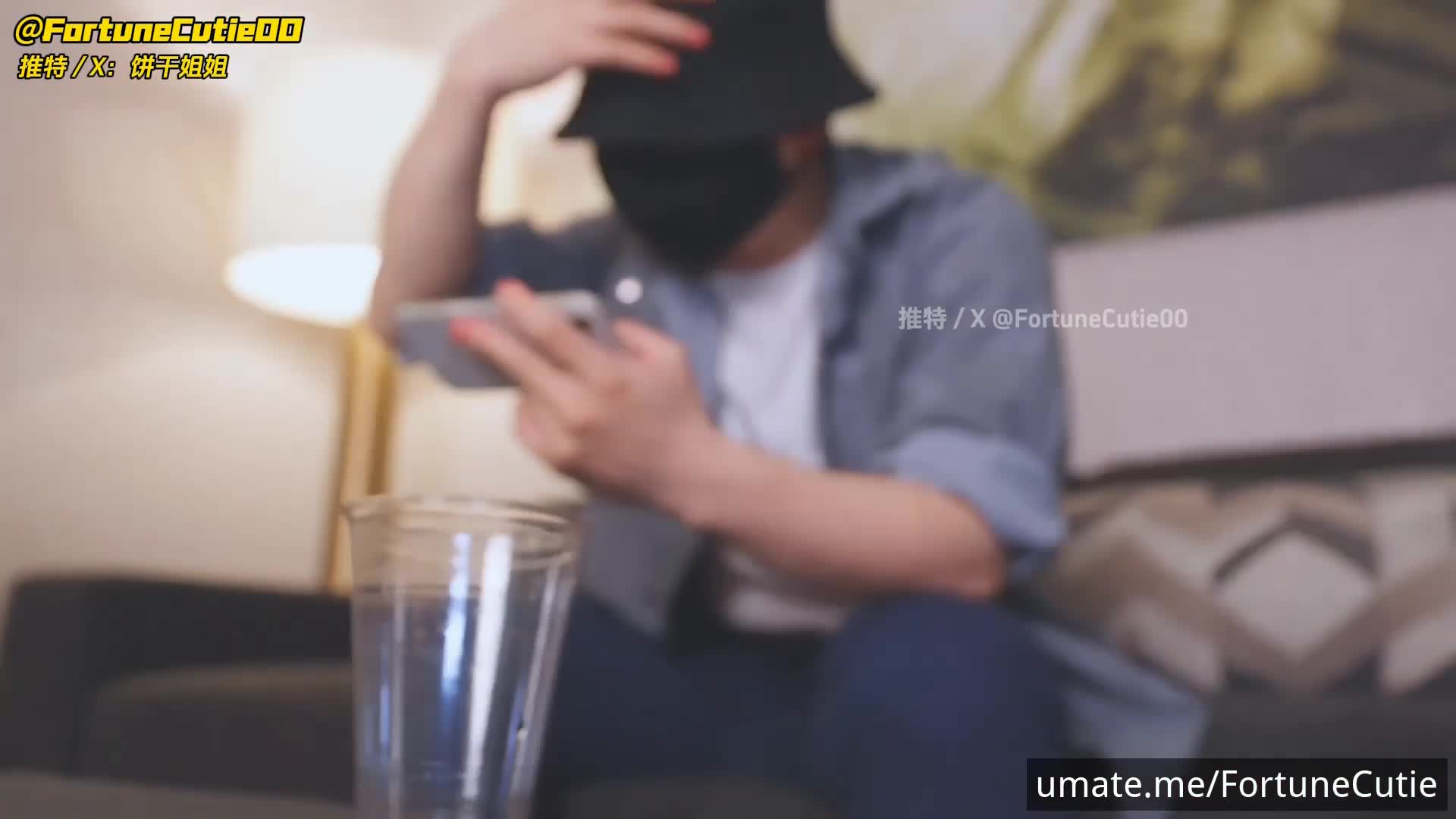 2048.hk@饼干姐姐淫荡姐姐强上继弟帮继弟破处榨精操到出水