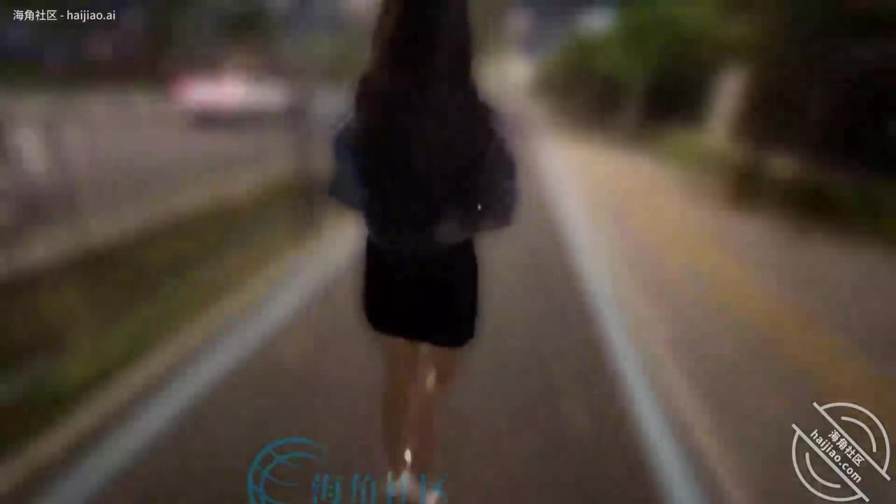 #淫妻 #舅妈 #母狗 熟女少妇舅妈和我到户外露出，最后被我无情抽插