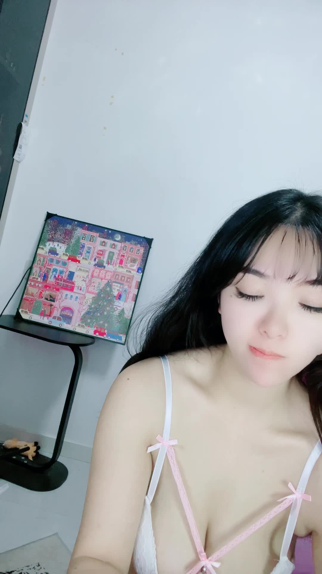 2048.hk@安克娜娜12月8日--1765243206