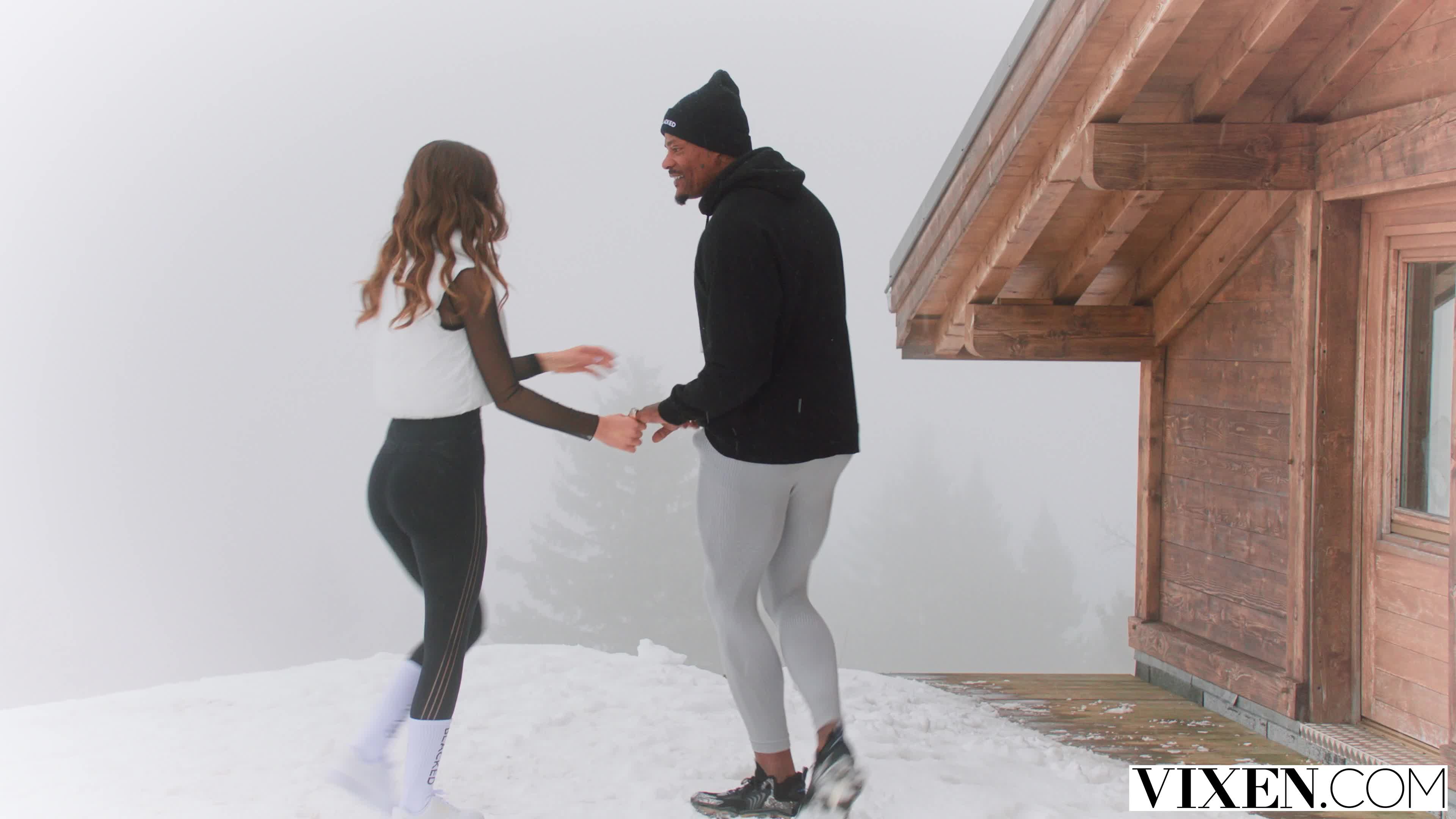 2048.hk@vixen.25.12.18.hope.heaven.and.kelly.collins.4k